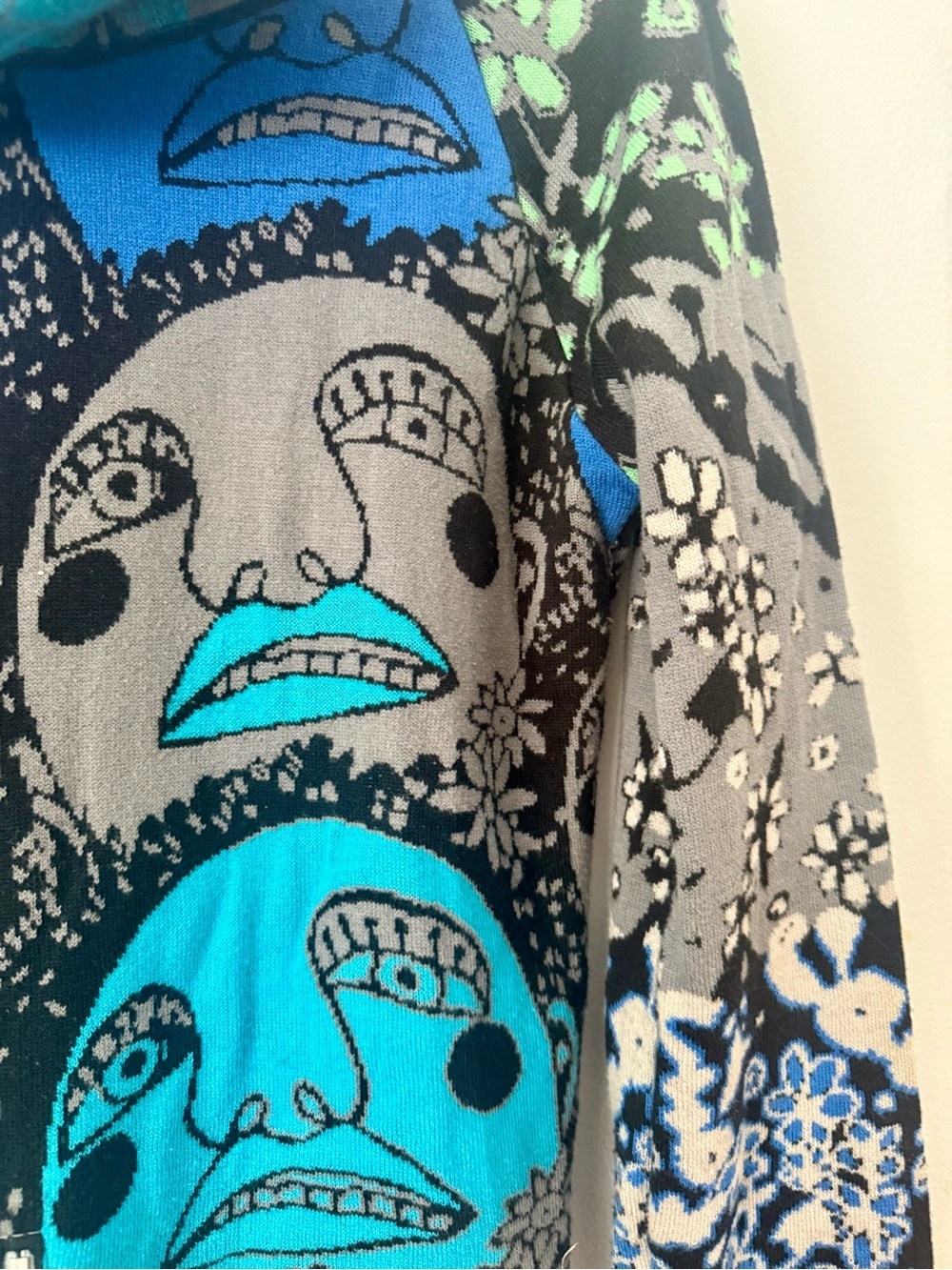 EUC Vintage-Inspired Mixed-Media Graphic Hoodie - Picture 6 of 6